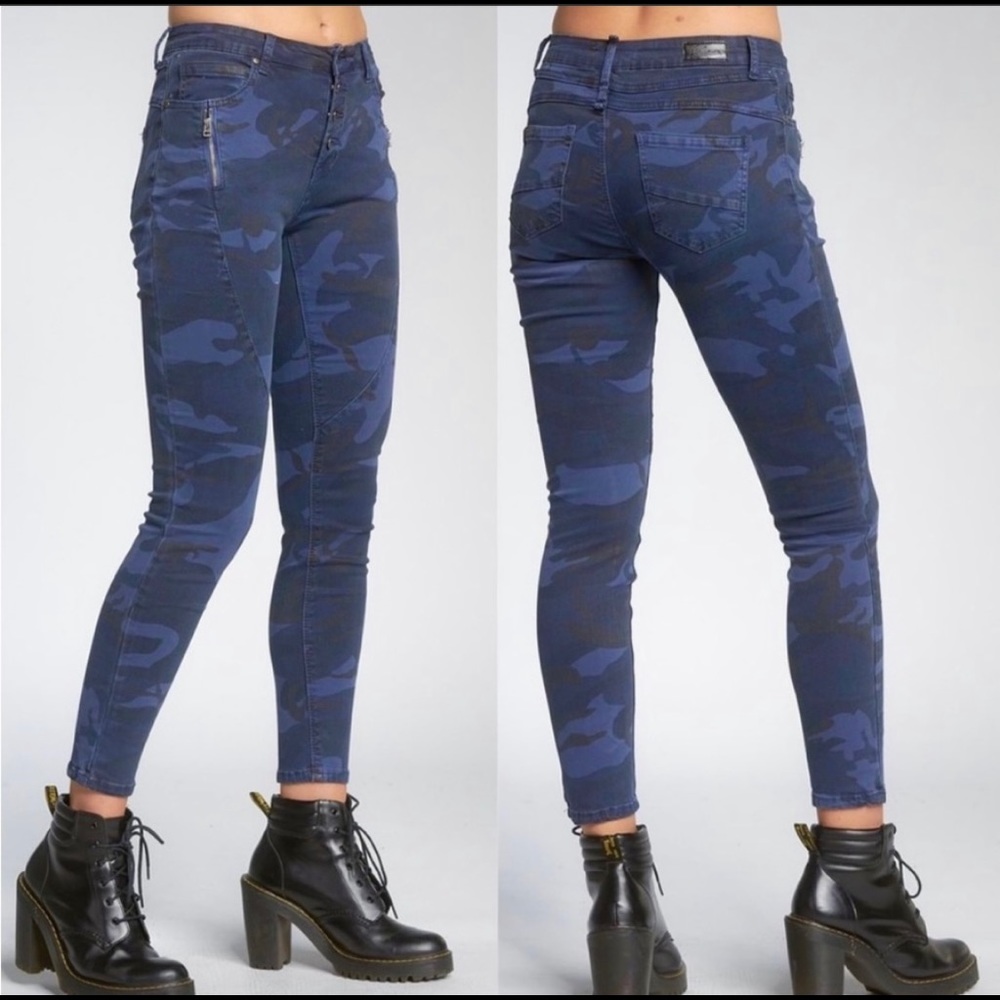 Elane Blue Camo Skinny Jeans Jayme Fly Button Womens Size Small - Picture 2 of 12